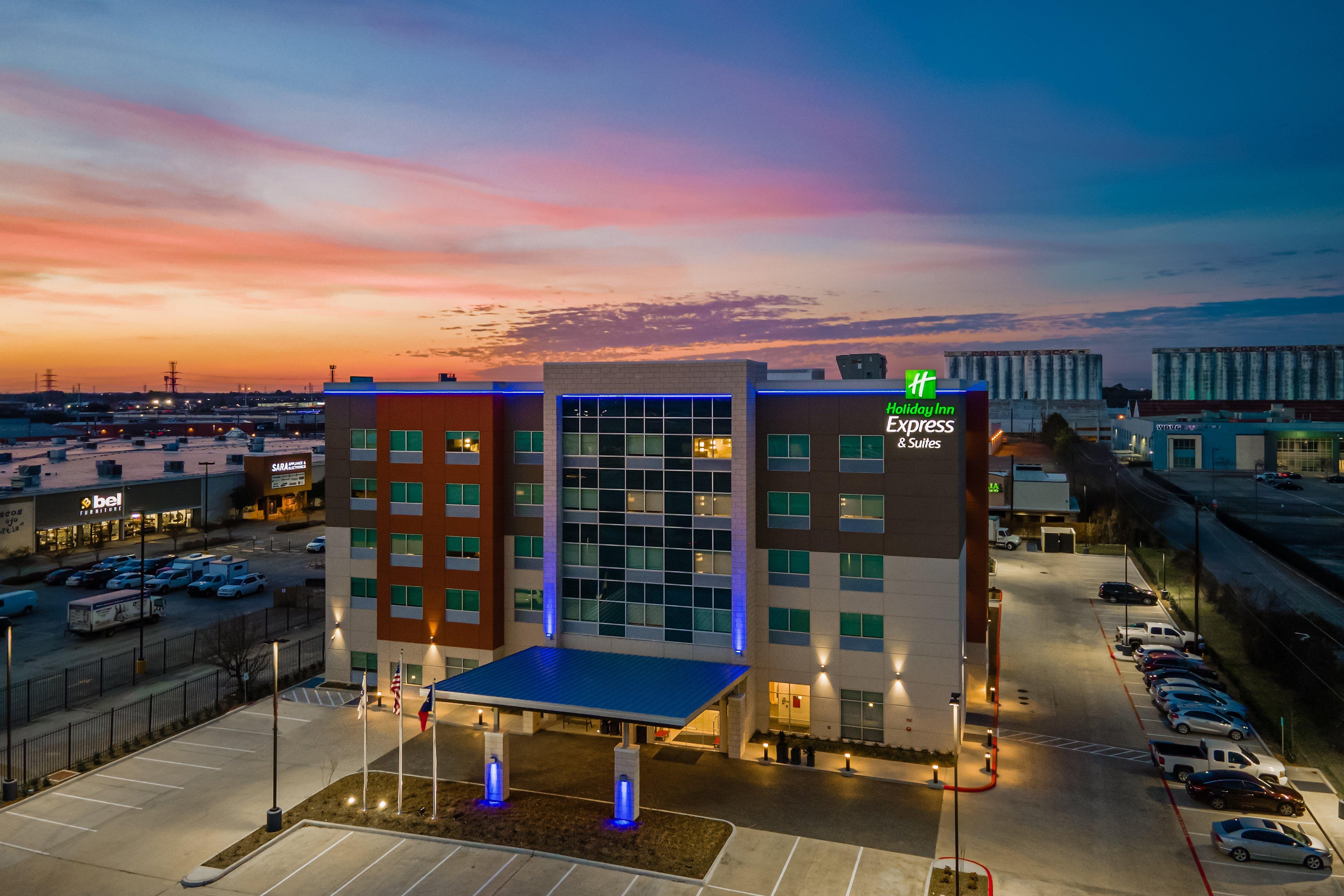 Holiday Inn Express & Suites Memorial - Citycentre By Ihg Houston Exterior photo